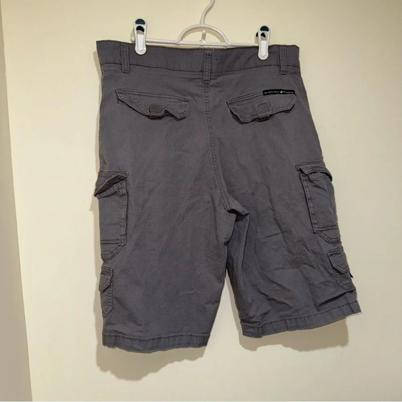 Men’s Y2K Beverly Hills Polo Club Brand  Grey Colour Cargo Style Shorts Size 32 - Picture 7 of 11